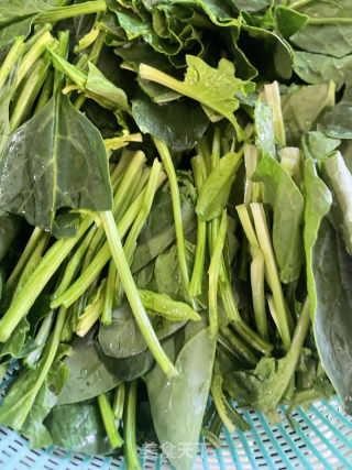 上汤菠菜的做法步调：3