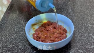 乌椒牛肉煲的做法步调：5