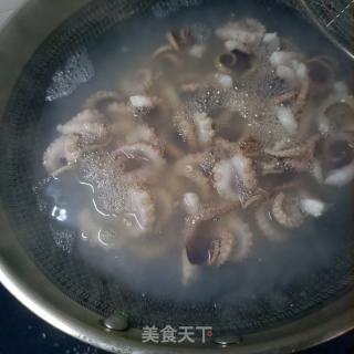 蒜黄炒八爪鱼的做法步调：3