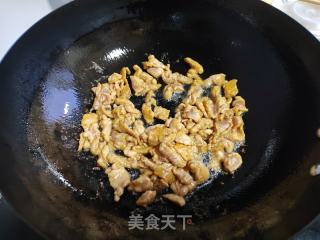 芥菜梗荸荠炒肉片的做法步调：6