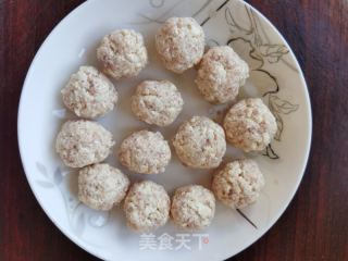 菠菜煮豆腐丸子的做法步调：5