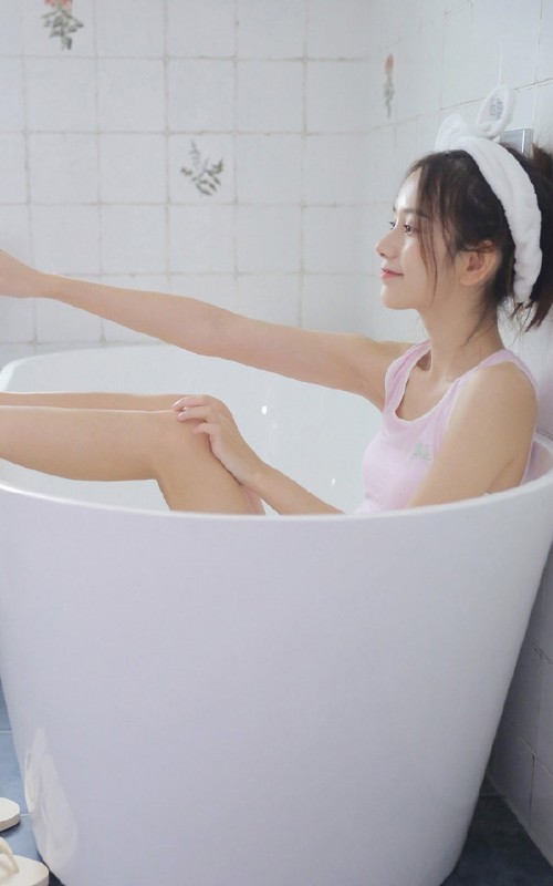 邻家少女浴室洗澡湿身原始欲望裸模人体艺术写真 (10)