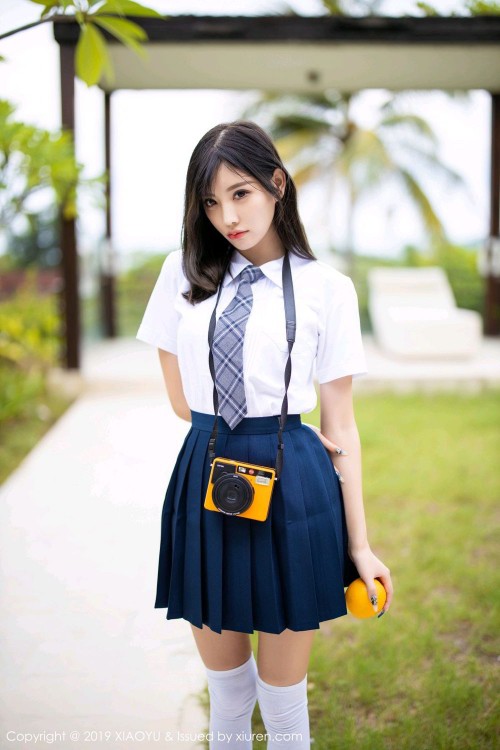 纯情玉女杨晨晨学生制服白丝美腿大胆顶级欧美艺术图片 (5)