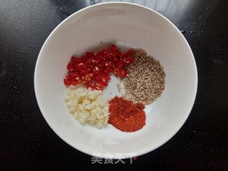 金针菇拌鸡蛋的做法步调：3