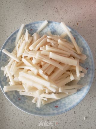 糖醋莲条的做法步调：2