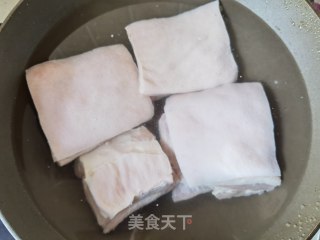 炸肉圆的做法步调：3