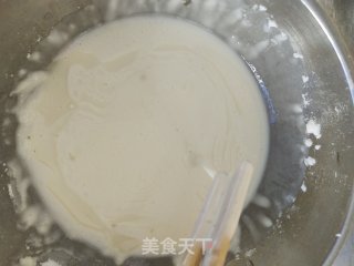 炸小青鱼的做法步调：5