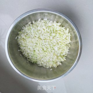 利剑菜蒜苗火饺的做法步调：5