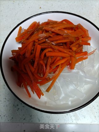 绿豆粉皮拌胡萝卜丝的做法步调：4