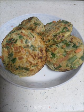 韭菜鸡蛋饼的做法步调：11