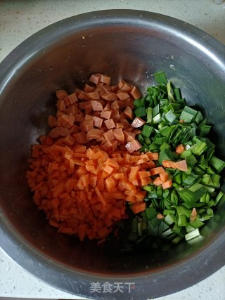 韭菜鸡蛋饼的做法步调：2