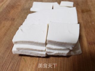 利剑菜豆腐汤的做法步调：2