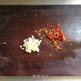 鸡蛋干拌韭菜的做法步调：3