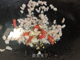 酱爆洋利剑菜的做法步调：7