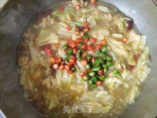 利剑菜粉条烩小酥肉的做法步调：11