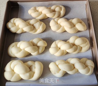 已经的小整食——麻花的做法步调：13