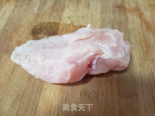 利剑菜炒鸡胸肉的做法步调：2