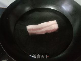 蒜苗回锅肉的做法步调：2
