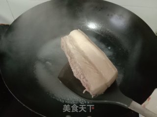 蒜苗回锅肉的做法步调：3