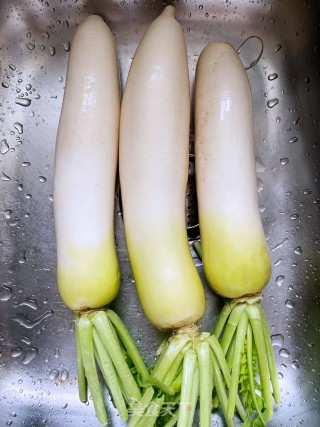 白油萝卜的做法步调：1