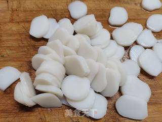 荠菜炒年糕的做法步调：2