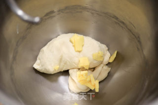 一股辫牛奶里包的做法步调：3