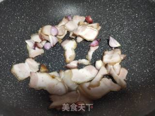 五花肉炒娃娃菜的做法步调：3