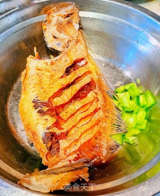 #酸甜蜜食#肉沫干烧偏偏心鱼的做法步调：6