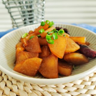 白烧利剑萝卜的做法步调：8