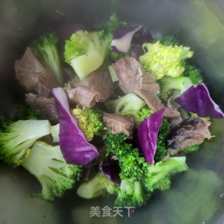 西兰花拌酱护心肉的做法步伐：13
