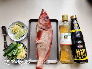 浑蒸白鱼的做法步调：1