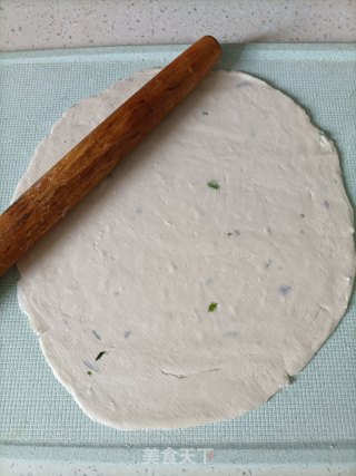 脚抓饼韭菜盒子（皮薄馅年夜）的做法步调：11