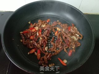 喷鼻干炒牛肉的做法步调：6