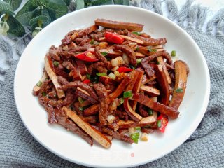 喷鼻干炒牛肉的做法步调：10