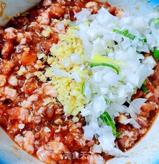 #酸甜蜜食#肉沫干烧偏偏心鱼的做法步调：4