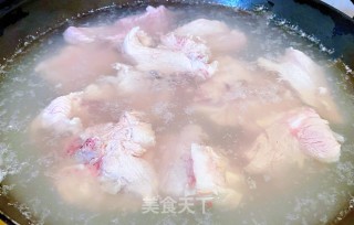 #酸甜蜜食#话梅排骨的做法步调：5