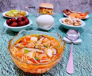 #浑肠食谱#虾仁豆腐金针菇喷鼻菇汤的做法步调：17