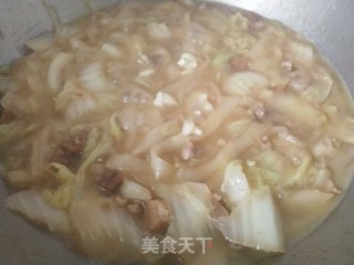 大年夜
利剑菜猪肉炖粉条的做法步伐
：11