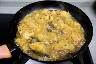 白烧六线鱼的做法步伐
：7
