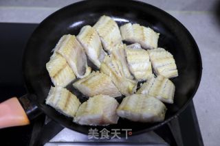 白烧六线鱼的做法步调：4