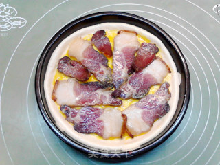 葱喷鼻芥终腊肉披萨的做法步调：12