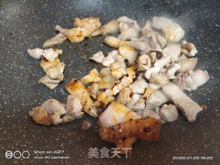 五花肉烧豆腐的做法步调：3