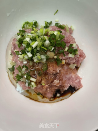 煎酿油豆腐的做法步调：2