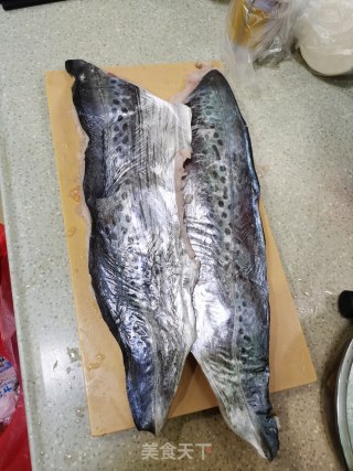 富记马鲛鱼糕的做法步调：1