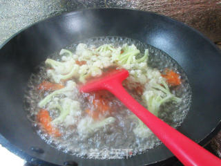 蚝油三色素的做法步调：2