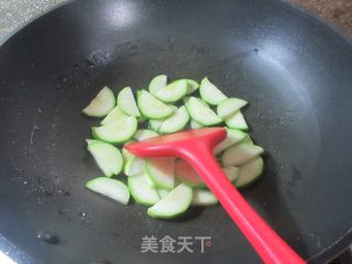 蚝油三色素的做法步调：3