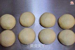 章鱼肉紧里包的做法步调：3