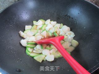 蚝油西葫芦鸡卵白的做法步调：7