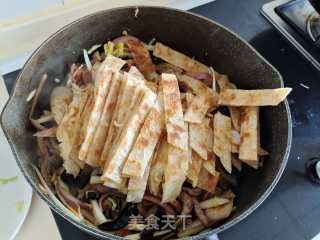 牛肉炒饼的做法步调：10
