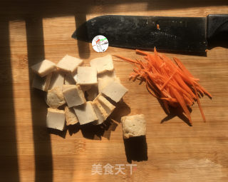 韩式海陈炒年糕的做法步调：2